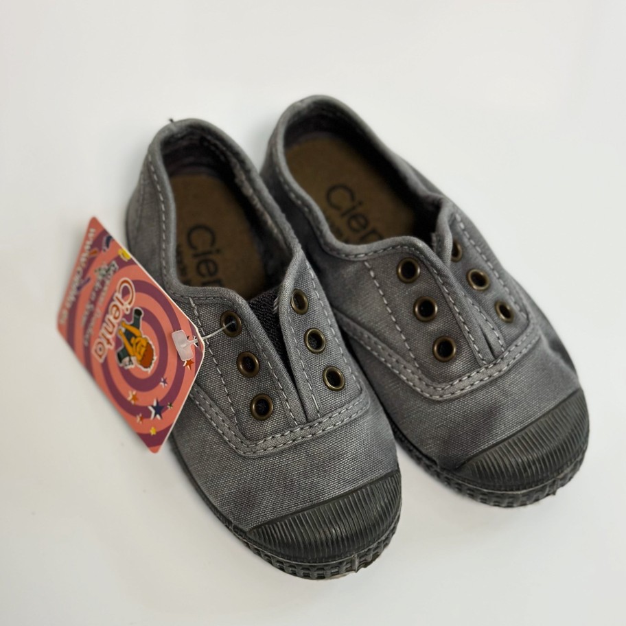 Cienta Cienta Kids Canvas Slip On Sneakers Gris Shoes